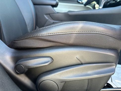 Used 2022 Jeep Compass Limited image 15