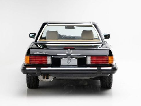 Used 1989 Mercedes-Benz 560 SL image 3