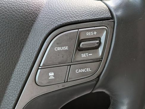 Used 2017 Hyundai Santa Fe Limited AWD/4WD image 26
