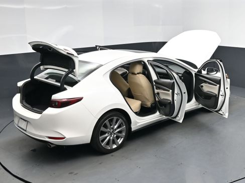 Used 2022 MAZDA MAZDA3 s image 18