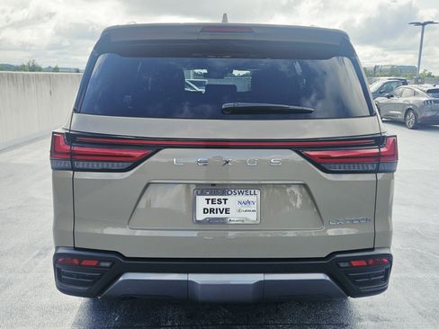 Used 2025 Lexus LX 700h Overtrail AWD/4WD image 4