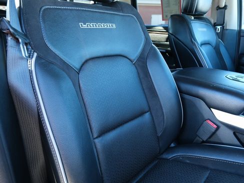 Used 2019 RAM 1500 Laramie image 29