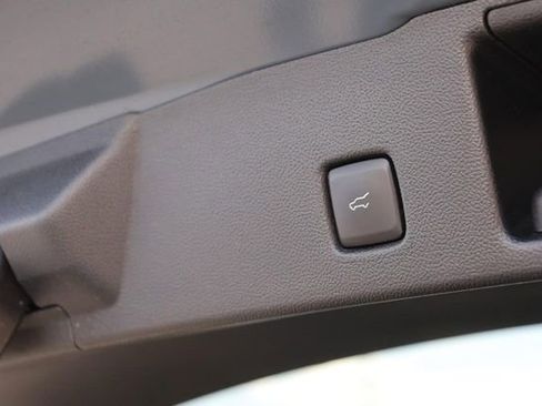 Certified 2025 Ford Escape Active FWD image 8
