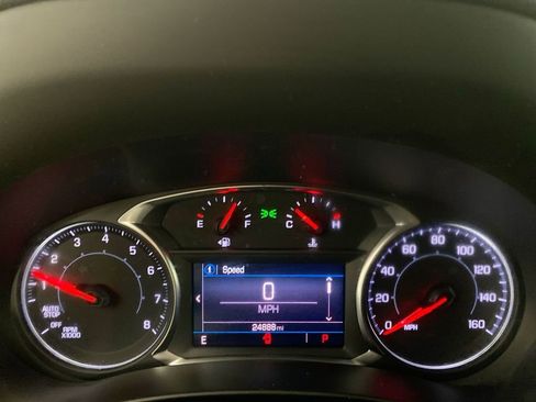 Used 2023 GMC Terrain SLE w/ Driver Convenience Package FWD image 15