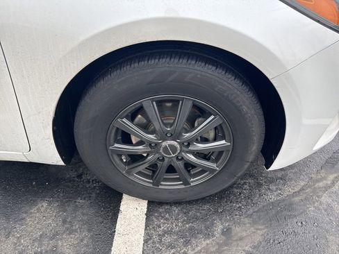 Used 2018 Kia Forte LX w/ LX Popular Package image 15