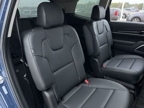 Used 2025 Kia Telluride S image 26