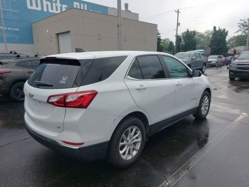 Used 2021 Chevrolet Equinox LT FWD image 2