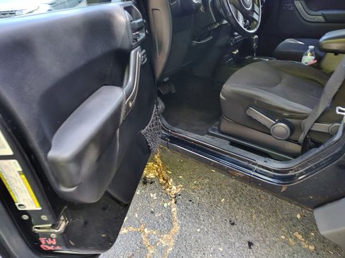 Used 2014 Jeep Wrangler Sport w/ Quick Order Package 24S AWD/4WD image 5