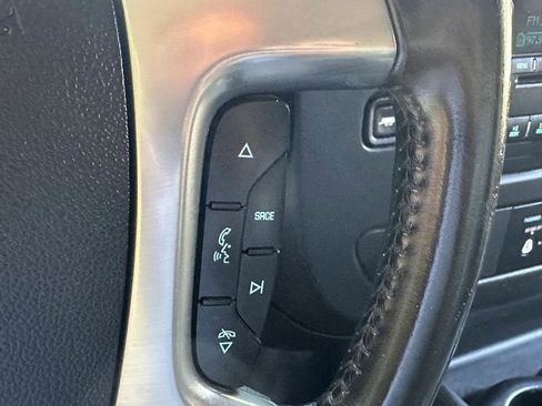 Used 2017 Chevrolet Express 2500 RWD image 28
