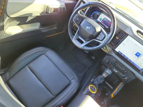 Used 2022 Ford Bronco Badlands w/ Sasquatch Package image 15