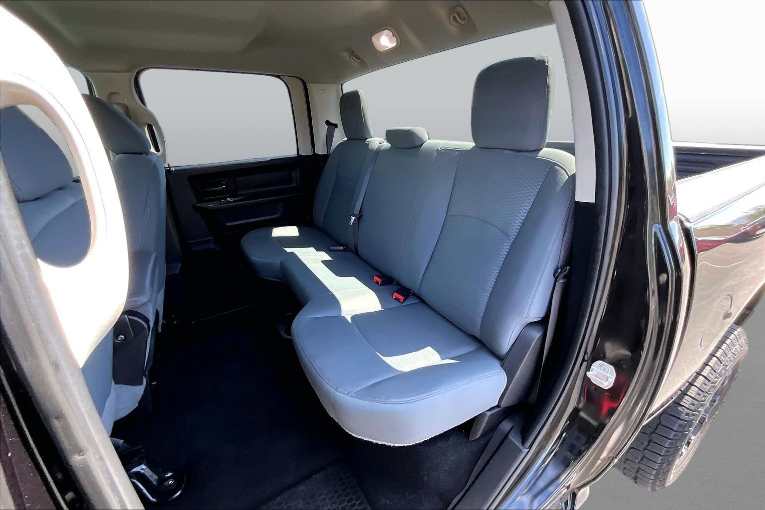 Used 2019 RAM 1500 Express w/ Express Value Package AWD/4WD image 26