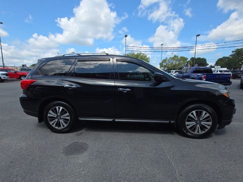 Used 2018 Nissan Pathfinder SV FWD image 6