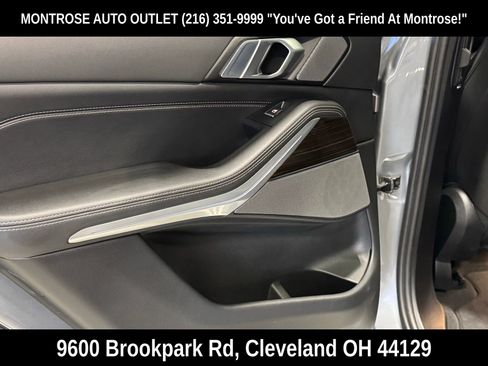 Used 2024 BMW X5 xDrive40i w/ Premium Package image 38