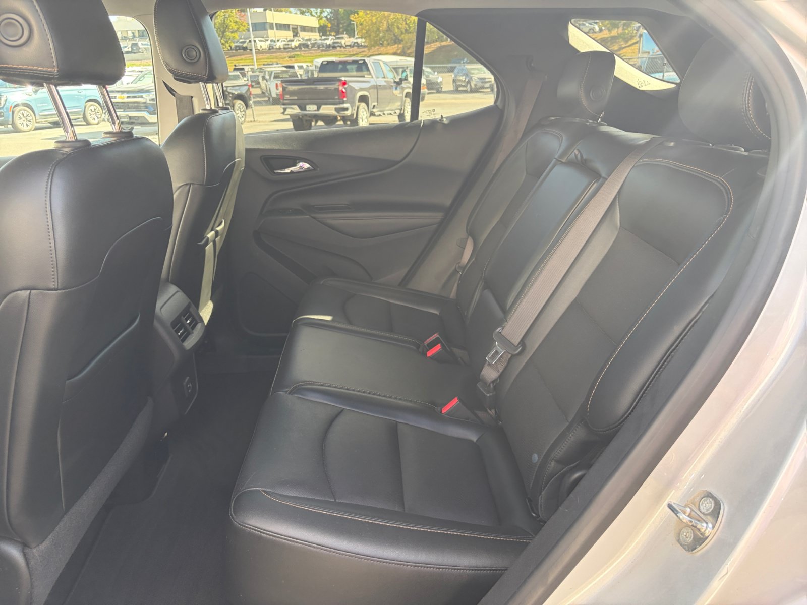 Used 2020 Chevrolet Equinox Premier AWD/4WD image 17