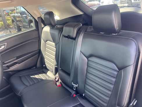 Used 2021 Ford Edge SEL w/ Convenience Package image 11