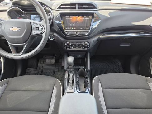 Used 2023 Chevrolet TrailBlazer LT w/ Convenience Package AWD/4WD image 16