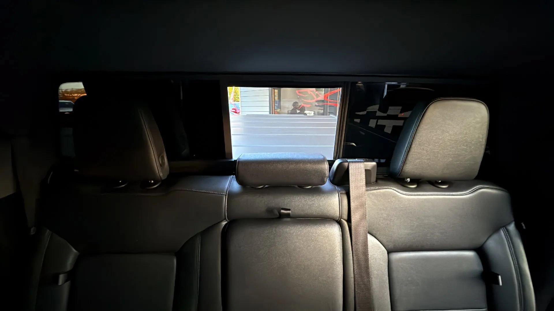 Used 2025 Chevrolet Silverado 1500 LT Trail Boss w/ Dark Appearance Package AWD/4WD image 43