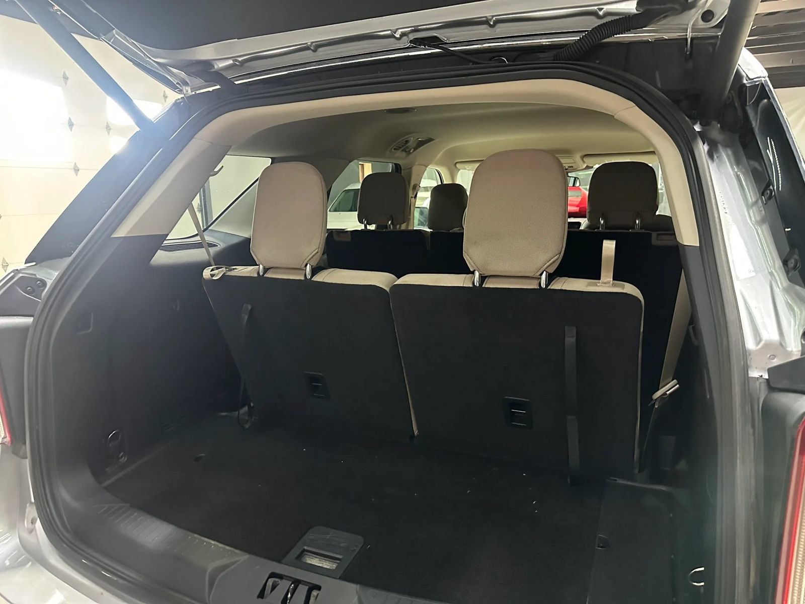 Used 2020 Ford Explorer 4WD w/ Class III Trailer Tow Package image 12