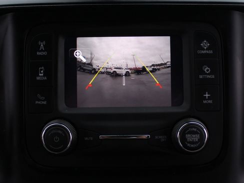 Used 2024 RAM 2500 Tradesman w/ Chrome Appearance Group image 27