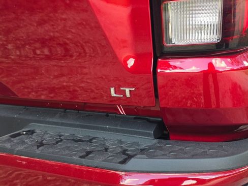 Used 2024 Chevrolet Colorado LT w/ LT Convenience Package RWD image 22