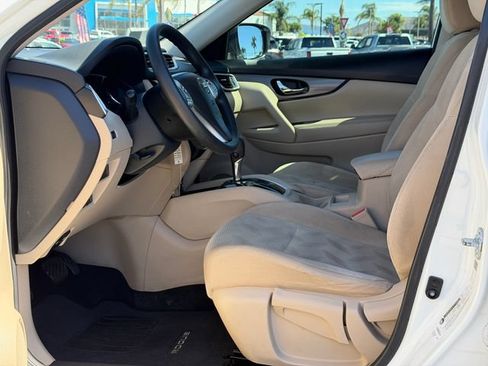 Used 2016 Nissan Rogue S FWD image 15