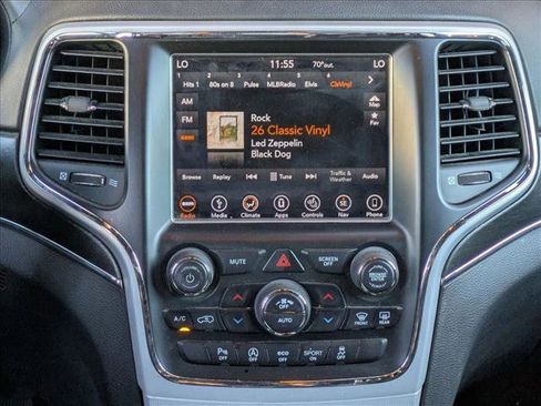 Used 2018 Jeep Grand Cherokee Limited image 15