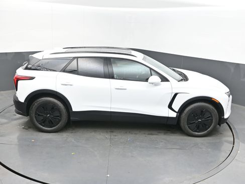 New 2026 Chevrolet Blazer EV LT image 39