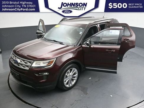 Used 2018 Ford Explorer XLT w/ Equipment Group 201A AWD/4WD image 31