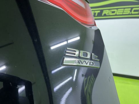 Used 2019 Jaguar F-PACE Prestige image 15