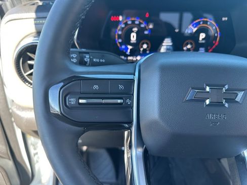 Used 2025 Chevrolet Colorado ZR2 w/ Technology Package image 12