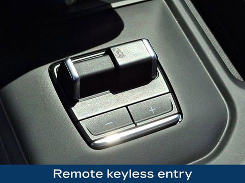 Used 2023 GMC Sierra 1500 Denali AWD/4WD image 17