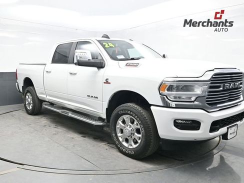 Used 2024 RAM 2500 Laramie AWD/4WD image 1