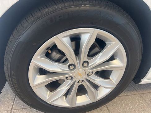 Used 2023 Chevrolet Malibu LT image 34