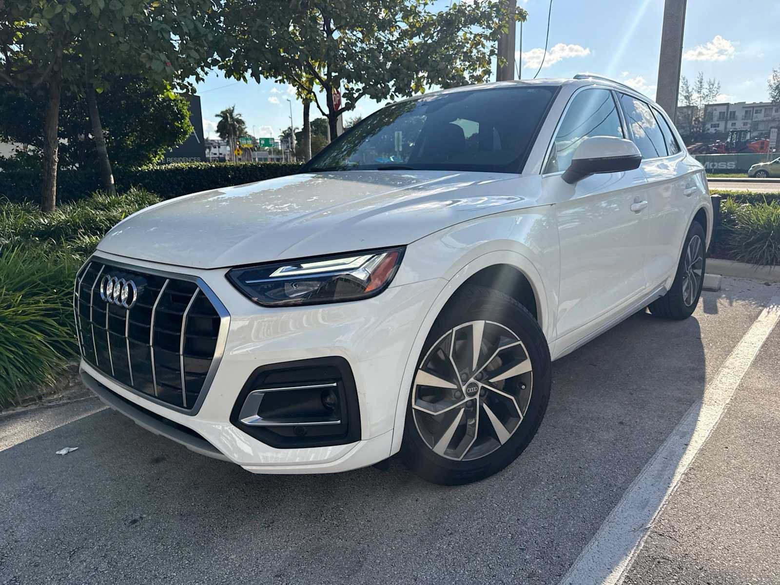 Used 2021 Audi Q5 2.0T Premium Plus w/ Premium Plus Package AWD/4WD image 1