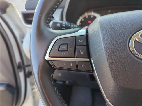 Certified 2025 Toyota Highlander LE FWD image 17