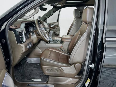 Used 2024 GMC Sierra 3500 Denali w/ Denali Reserve Package image 31