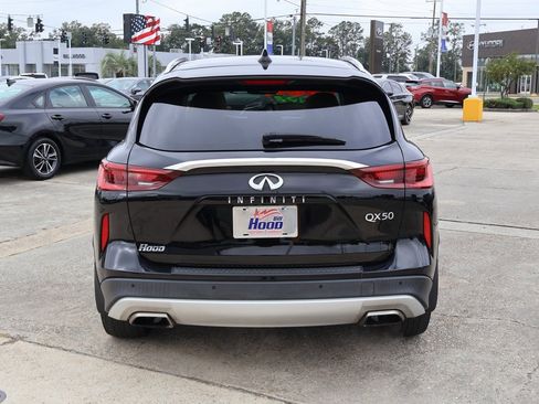 Used 2022 INFINITI QX50 Essential image 18