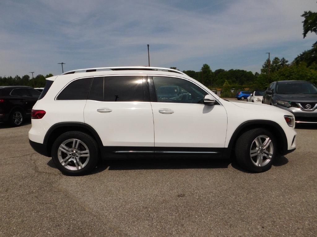 Used 2021 Mercedes-Benz GLB 250 4MATIC w/ Premium Package image 4