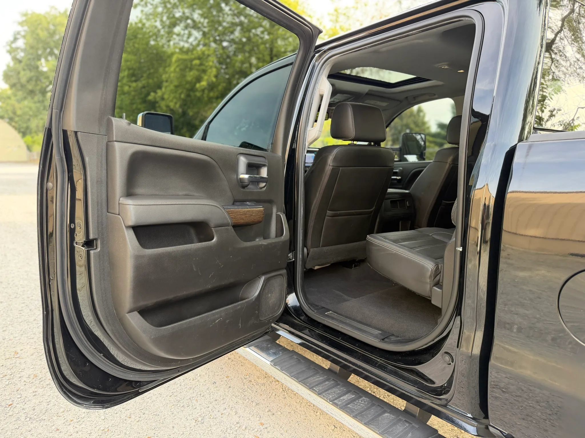 Used 2019 GMC Sierra 3500 Denali AWD/4WD image 14