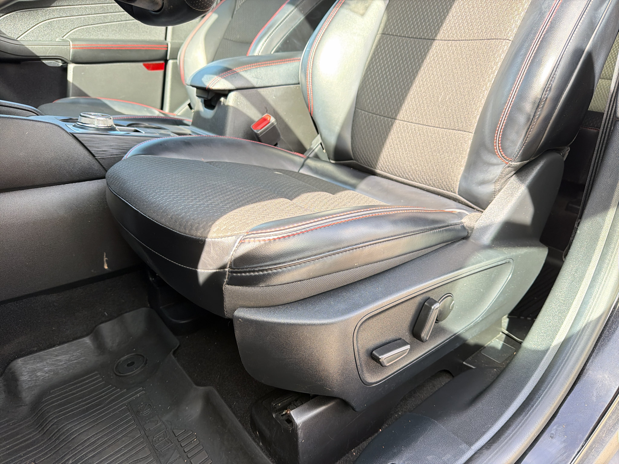 Used 2024 Ford Escape ST-Line Select w/ Tech Pack #1 AWD/4WD image 10