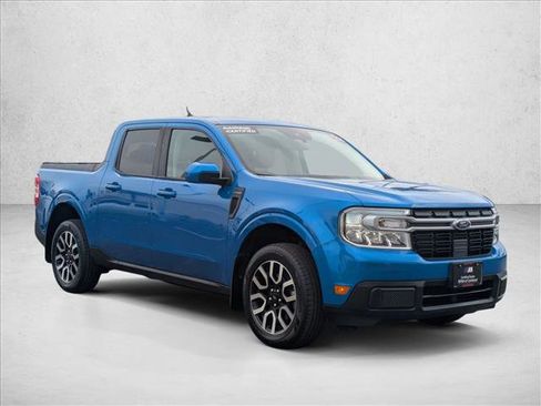 Used 2022 Ford Maverick Lariat w/ Lariat Luxury Package image 3