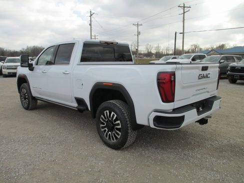 New 2026 GMC Sierra 2500 Denali Ultimate image 8