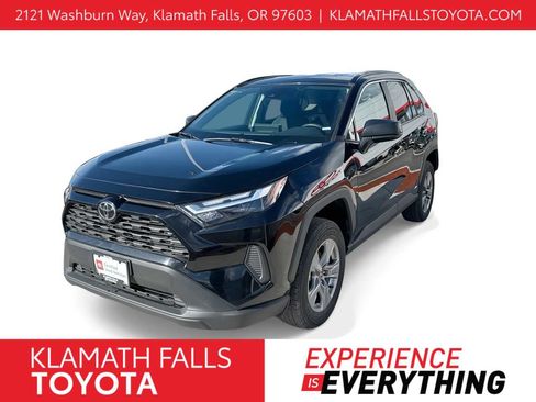 Used 2025 Toyota RAV4 LE AWD/4WD image 1