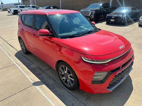 Used 2022 Kia Soul Turbo FWD image 3