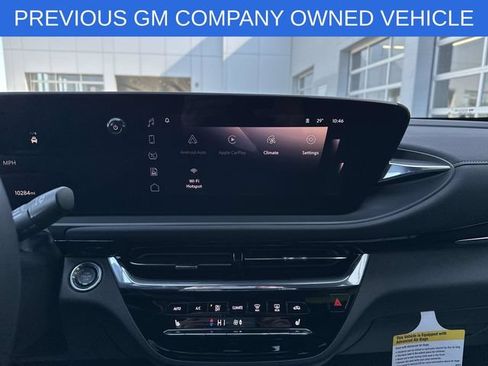 Used 2025 Buick Envista Avenir FWD image 43