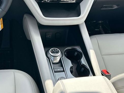 New 2026 Ford Explorer Active w/ Active Comfort Package AWD/4WD image 17