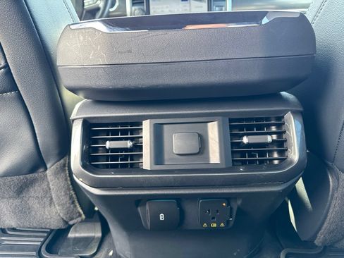 Used 2023 Ford F150 Lariat AWD/4WD image 16