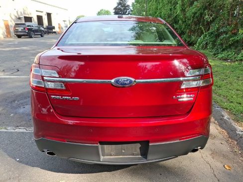 Used 2017 Ford Taurus Limited FWD image 5