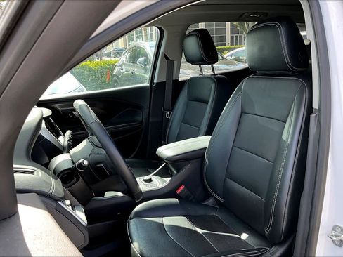 Used 2022 GMC Terrain SLT w/ Tech Package image 8