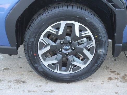 Used 2026 Subaru Forester Base image 21